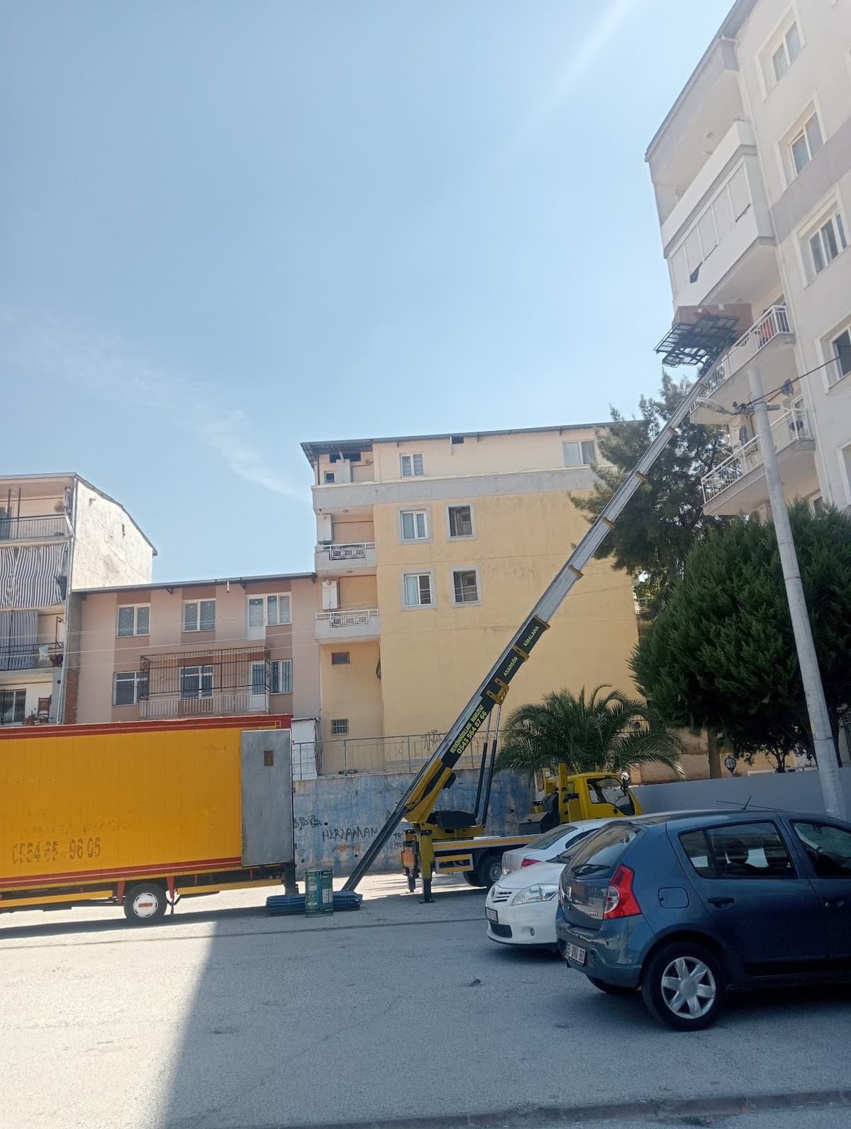 Keskinoğulları evden eve nakliyat asansörlü taşımacılık görseli 2