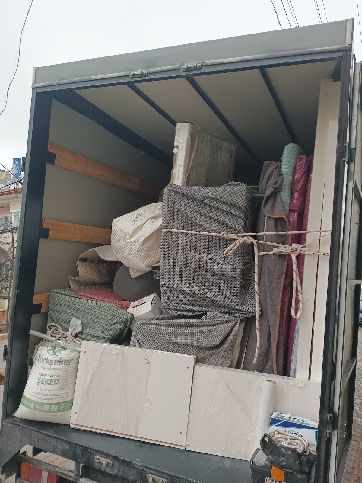 Çiçekli Evden Eve Nakliyat Asansörlü Taşımacılık görseli 1