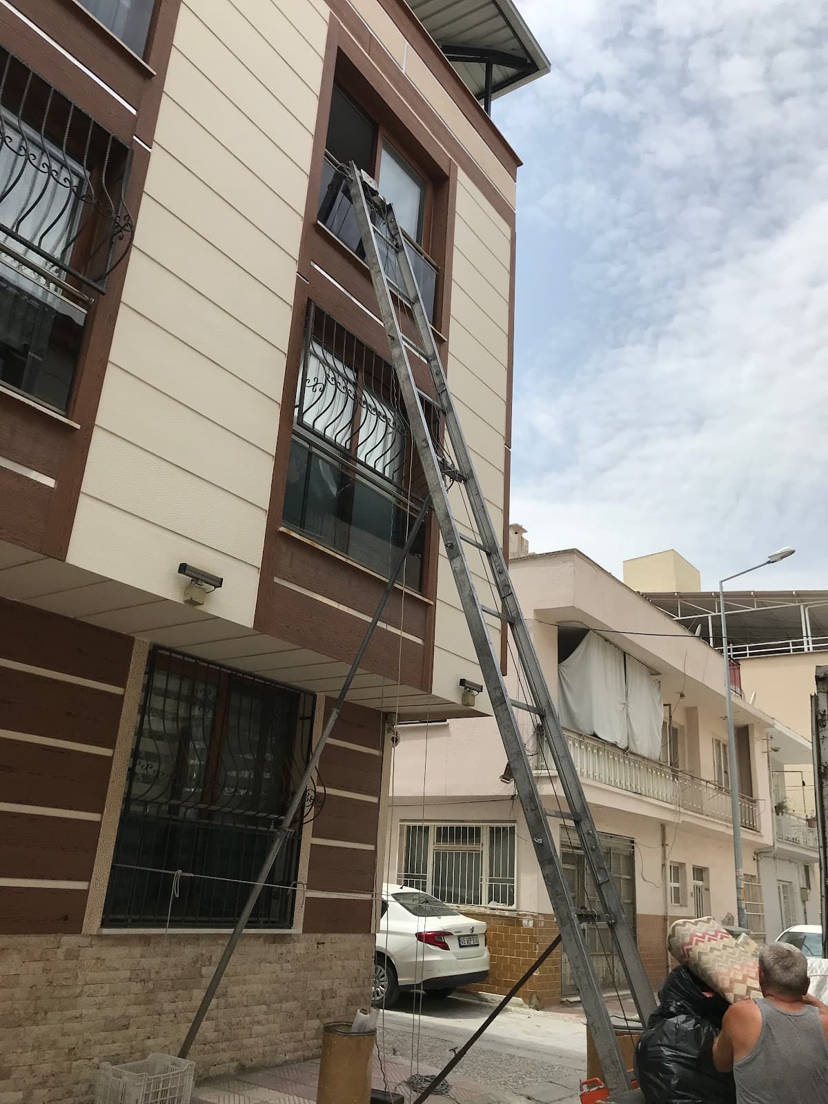 Manisa Dortmevsim Evden Eve Tasimacilik görseli 1